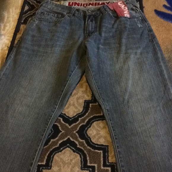 Jeans - Picture 2 of 4